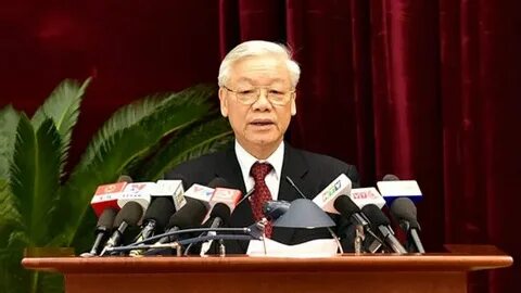 Vì sao ngón tay nhăn nheo khi ngâm nước?