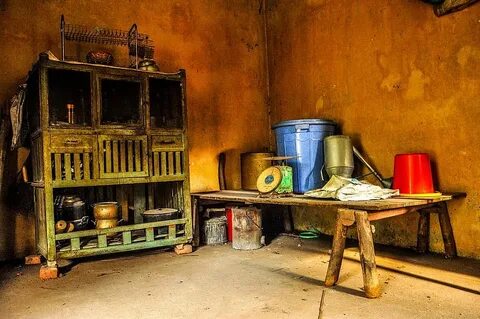 Thử thách Tiếng Việt: 'Giầy dép' hay 'giày dép'?
